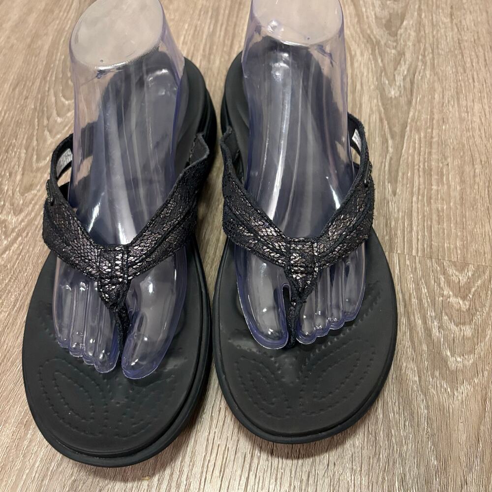 Crocs Capri V Shimmer Snake Sandals Flip Flops Womens Sz 10 Black Metallic Thong - Picture 2 of 10